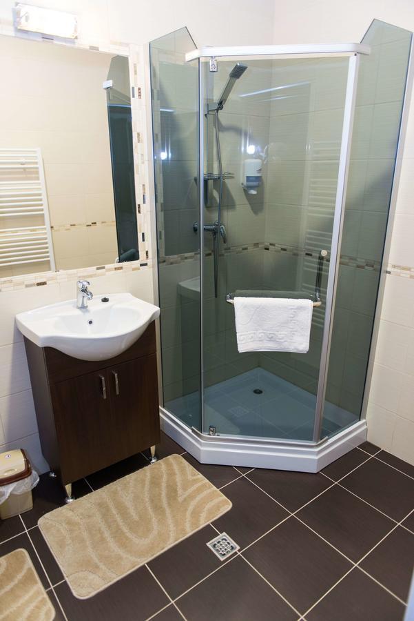 Hotel Dallas Negresti-Oas Chambre photo